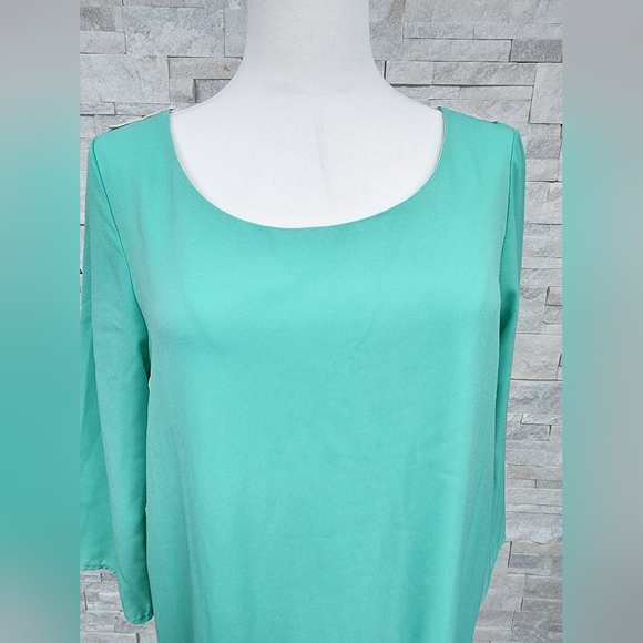 Dress - Picture 7 of 11